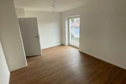 Wohnung zum Mieten in Regensburg 636,80 € 50.54 m²