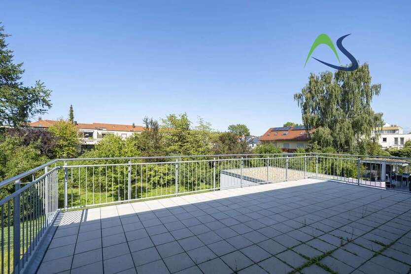 Wohnung zum Mieten in Regensburg, Westenviertel 1.639 € 118 m²