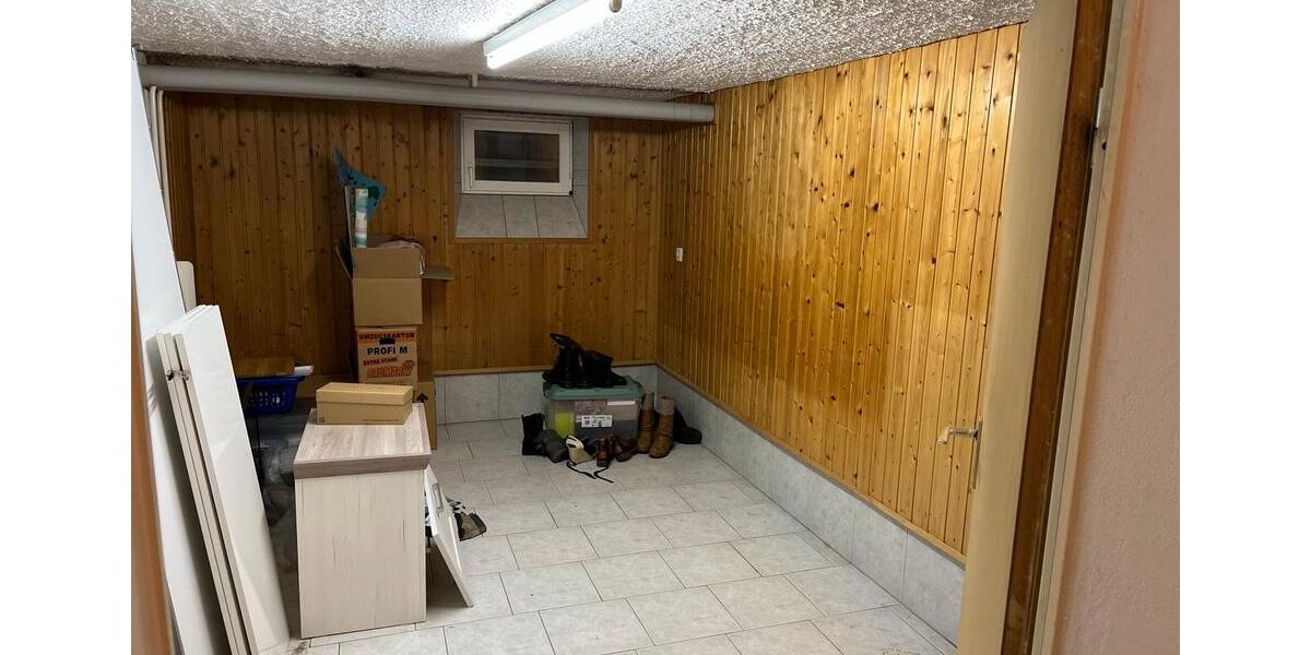 Haus in Tegernheim 100m2, plus 500m2 Grundstück mit Terasse 3 zimmer