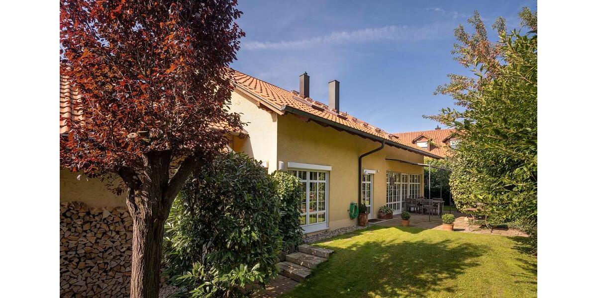 Einfamilienhaus Tegernheim - 10.5 Zimmer, 275 m&sup2;, 1.250.000&euro; | Angebot:26331592
