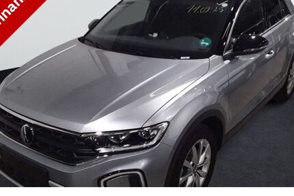VW T-Roc 7.400 km 28.970 &euro; Regensburg 93053