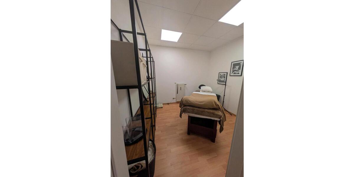Gewerbeobjekt Neutraubling - 500&euro; | Angebot:26424039