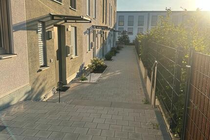 Neubau - PROVISIONSFREI Stilvolles 5-Zimmer-Reihenmittelhaus 5 zimmer