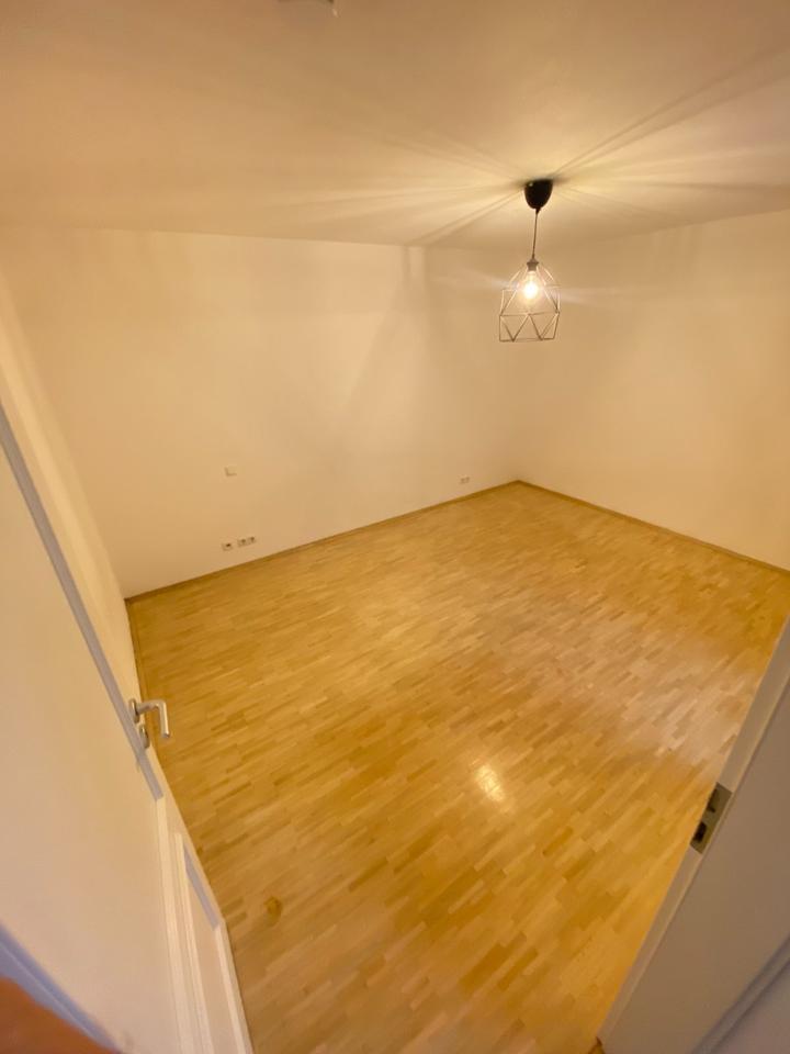 Schicke AltstadtWohnung Regensburg, 2 Zi, 56m², Terrasse, EG