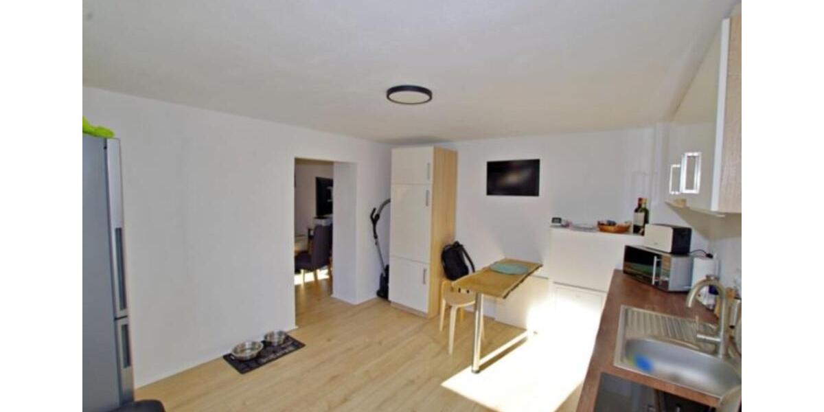 Geschmackvolle, modernisierte 2-Raum-EG-Wohnung in Regensburg 2 zimmer