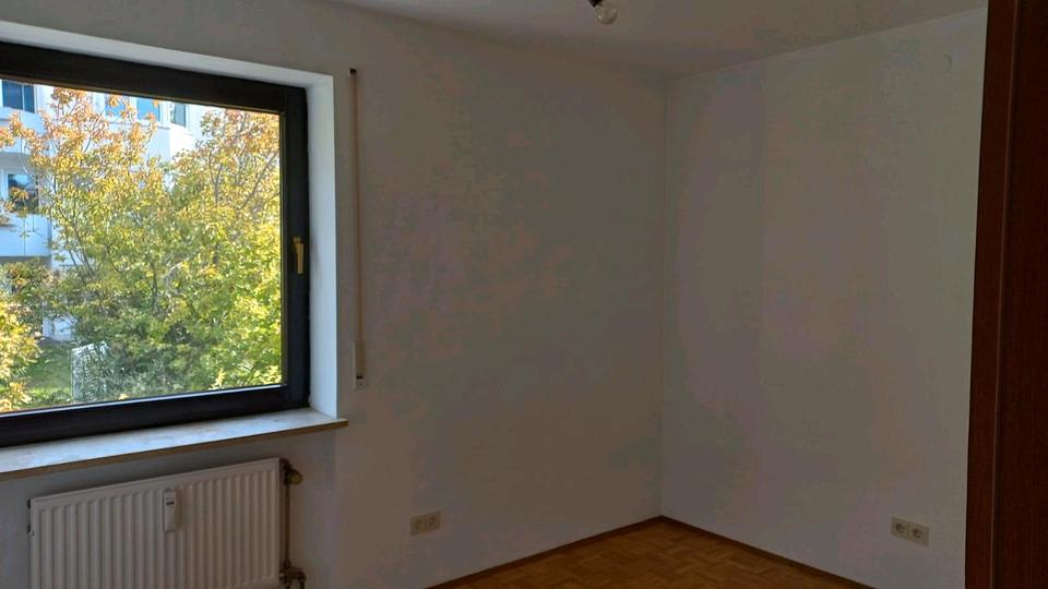 Etagenwohnung Regensburg Gallingkofen - 4 Zimmer, 10 m&sup2;, 348&euro; | Angebot:26535728