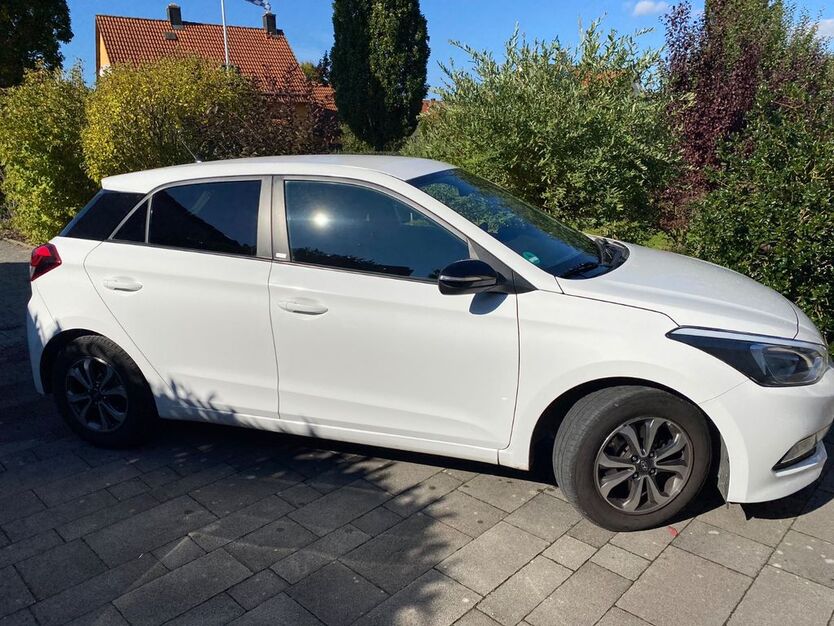 Hyundai i20 95.000 km 8.300 € Regenstauf 93128