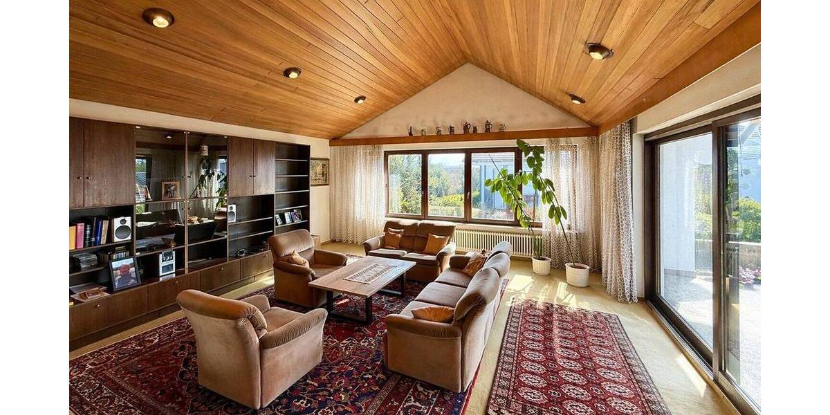 Einfamilienhaus Pentling - 8 Zimmer, 280 m&sup2;, 485.000&euro; | Angebot:26778889
