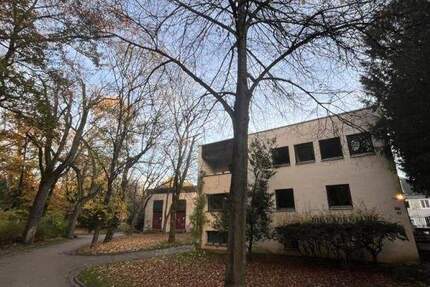 RESERVIERT ! 2-Familienhaus mitten im Park in der Regenburger Innenstadt 1 zimmer