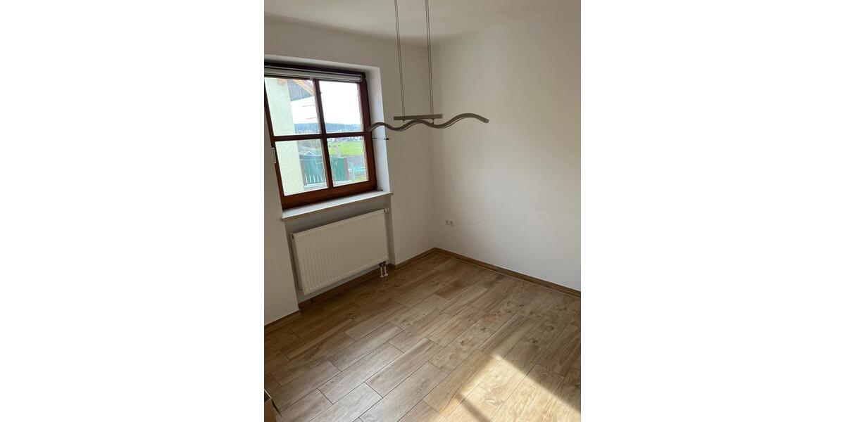 Doppelhaushälfte Maxhütte-Haidhof Haidhof - 4 Zimmer, 140 m&sup2;, 1.500&euro; | Angebot:24793183