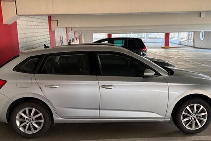 Skoda Scala 36.000 km 17.999 &euro; Regensburg 93059