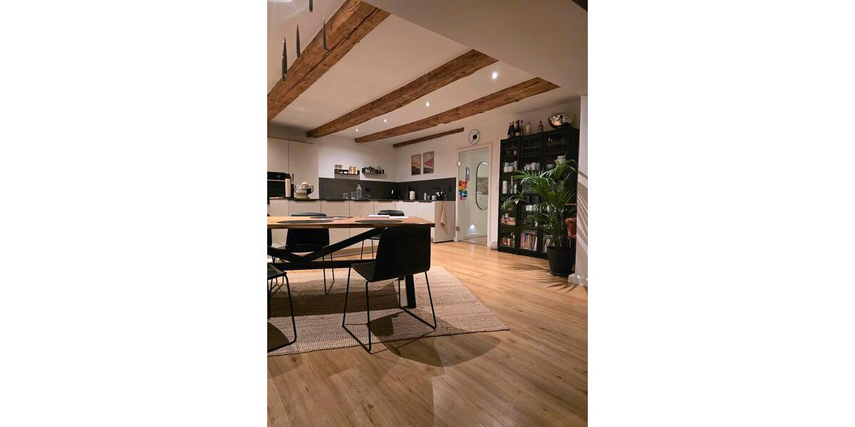 Einfamilienhaus Lappersdorf - 5 Zimmer, 210 m&sup2;, 2.495&euro; | Angebot:24808313