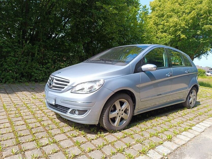 B 200