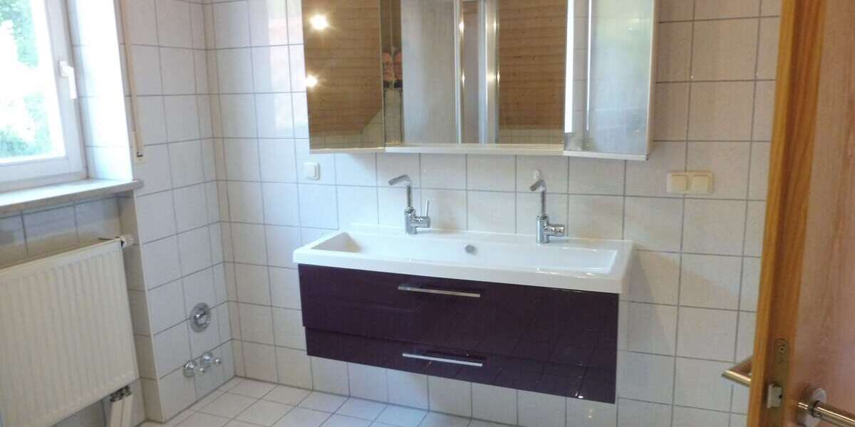 Haus zum Mieten in Bad-Abbach 1.180 € 123 m² 4 zimmer