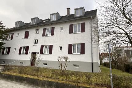 Charmante Dachgeschoßwohnung im Süden Regensburgs!