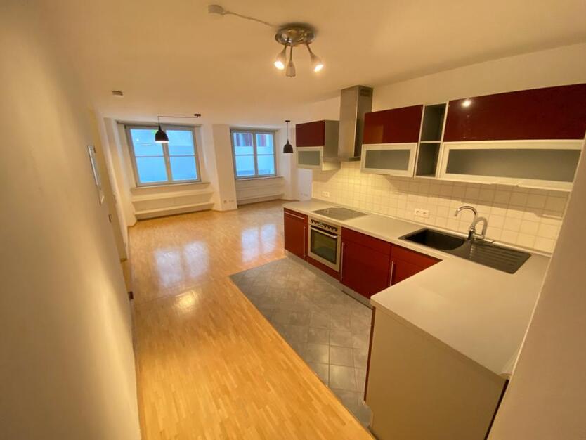 Schicke AltstadtWohnung Regensburg, 2 Zi, 56m², Terrasse, EG