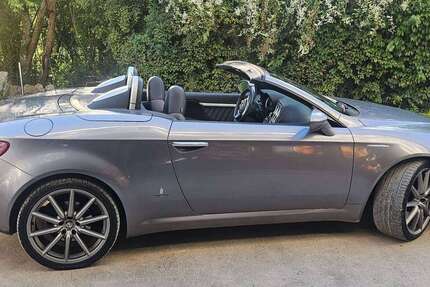 Alfa Romeo Spider 85.000 km 13.600 &euro; Regensburg 93051