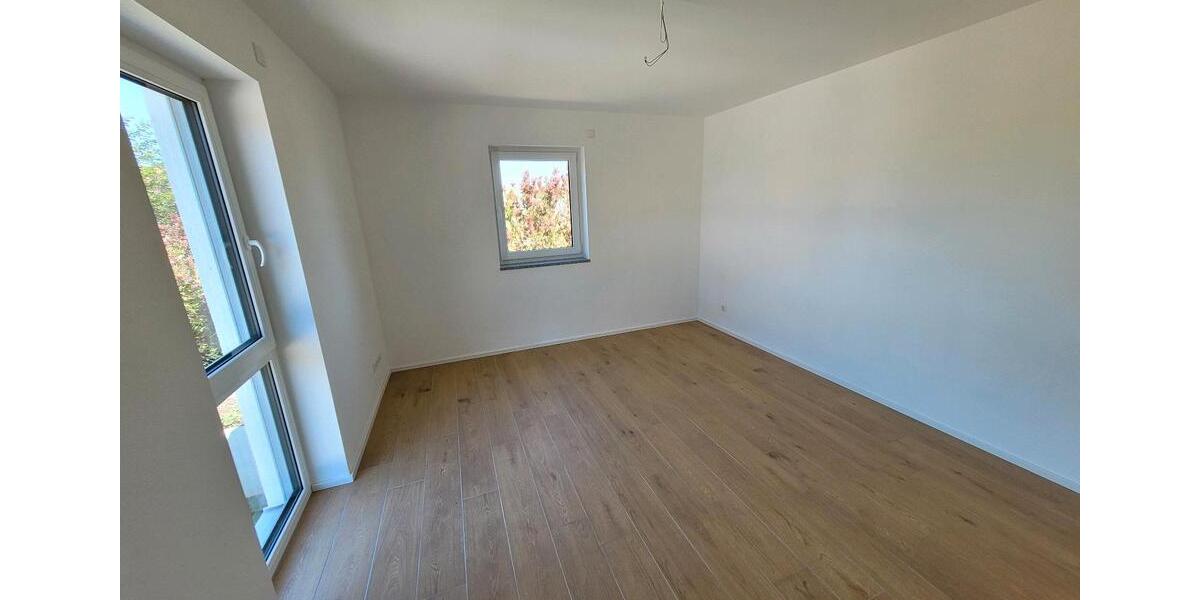Doppelhaushälfte Obertraubling - 6 Zimmer, 141 m&sup2;, 699.000&euro; | Angebot:26750598