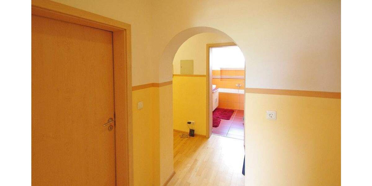 Etagenwohnung Regensburg Ostenviertel - 3 Zimmer, 87 m&sup2;, 790&euro; | Angebot:25775457