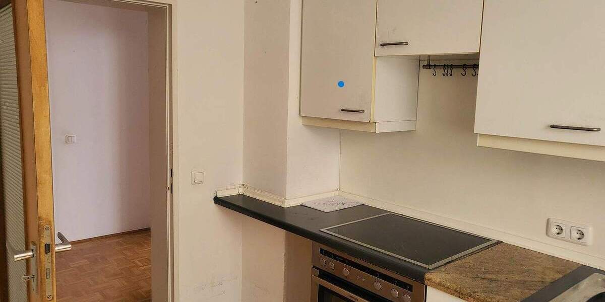 Preishammer! Schicke 2-Zimmer-Wohnung mit Loggia in der historischen Altstadt von Regensburg 2 zimmer