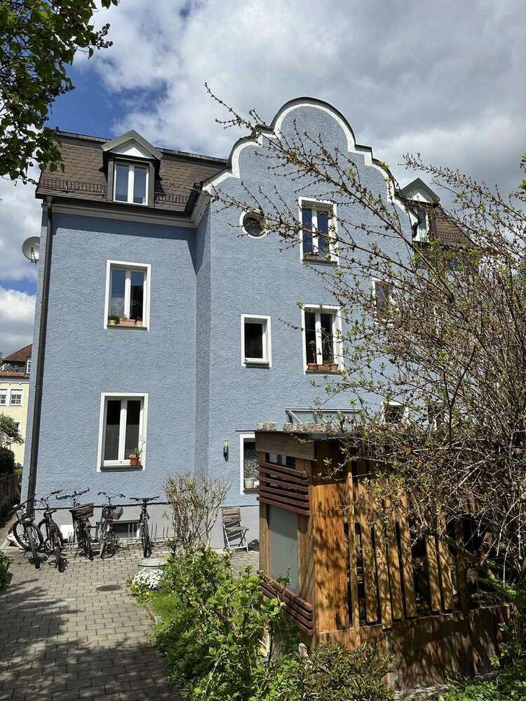 Haus zum Kaufen in Regensburg 1.799.000 € 290 m²