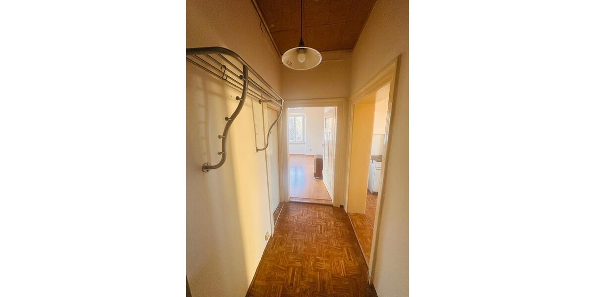 Schöne Altbauwohnung zwischen Bahnhof und Uni in Regensburg 2 zimmer