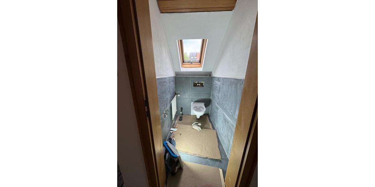 Dachgeschoßwohnung Deuerling - 4 Zimmer, 92 m&sup2;, 1.200&euro; | Angebot:26577851