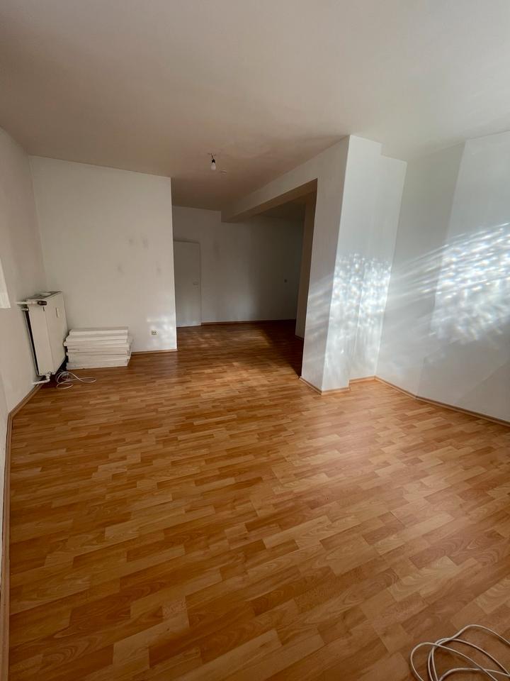 Große 4-Zimmer-Wohnung – perfekt für WG, 170 m²