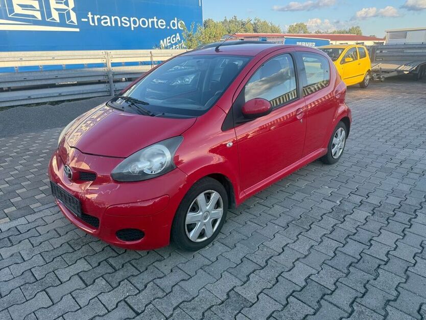 Aygo (X)