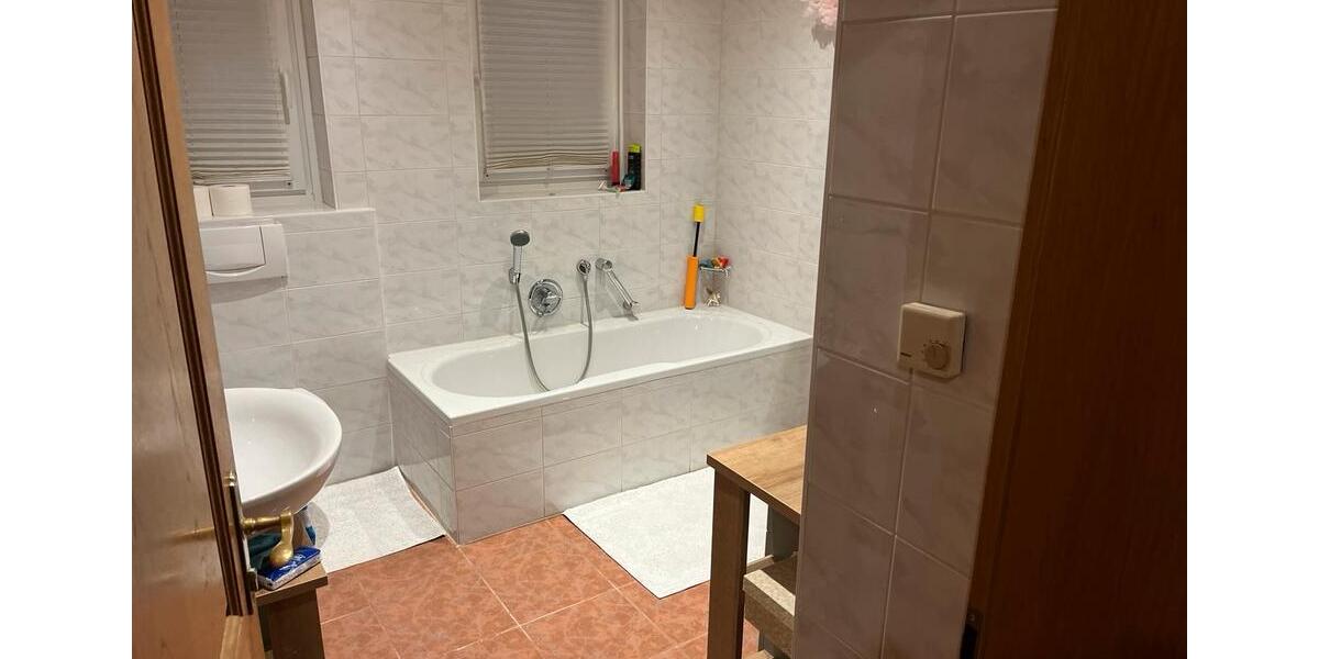 Haus in Tegernheim 100m2, plus 500m2 Grundstück mit Terasse 3 zimmer