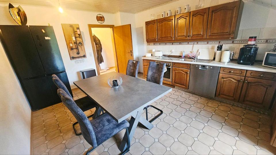 Dachgeschoßwohnung Mallersdorf-Pfaffenberg Pfaffenberg - 3.5 Zimmer, 120 m&sup2;, 800&euro; | Angebot:26624053