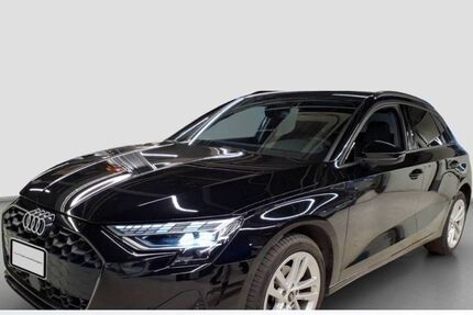 Audi A3 13.644 km 32.760 &euro; Saal a.d. Donau 93342