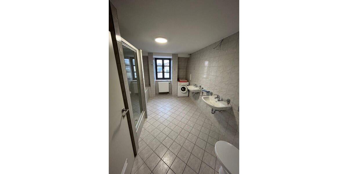 Etagenwohnung Regensburg / Reinhausen Reinhausen - 5 Zimmer, 110 m&sup2;, 520&euro; | Angebot:25686019