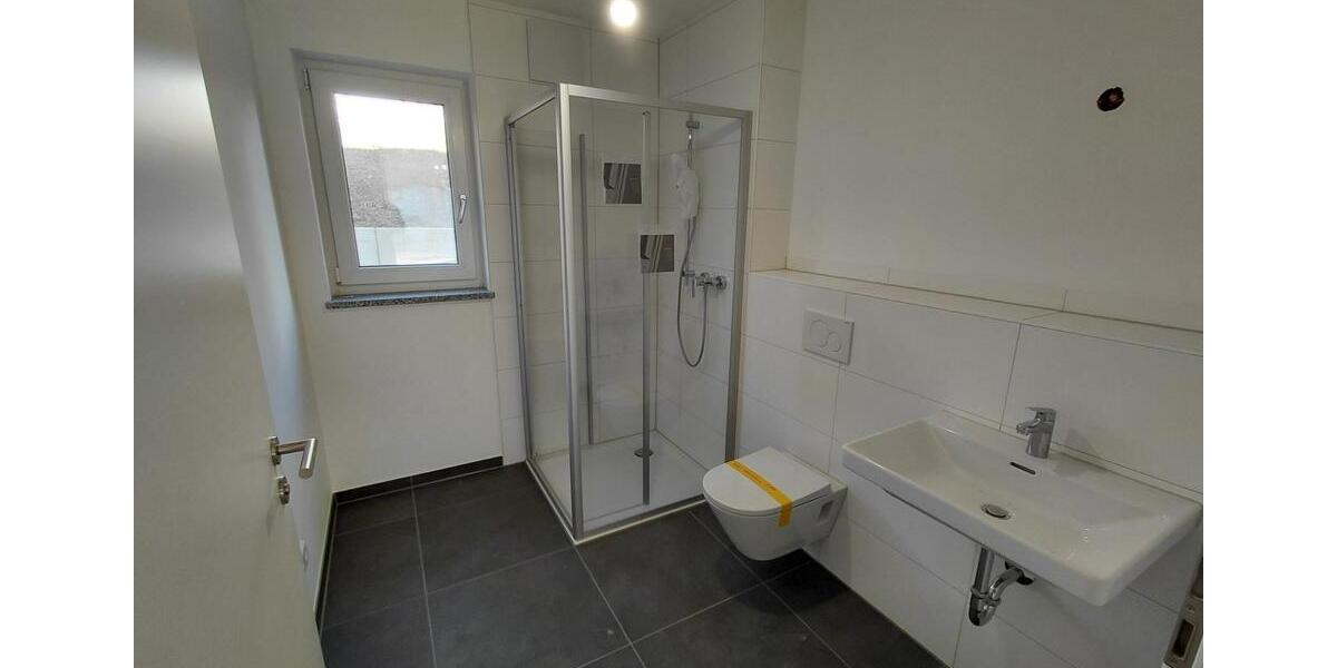 Erdgeschoßwohnung Regensburg Gallingkofen - 3 Zimmer, 74 m&sup2;, 1.300&euro; | Angebot:25370345