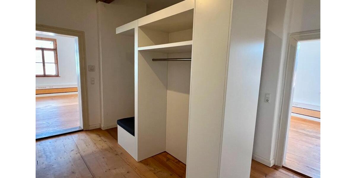 Schöner Wohnen in einem Denkmalgeschütztem Haus! 3 zimmer