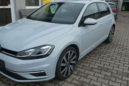 VW Golf 120.500 km 16.490 &euro; Wald 93192