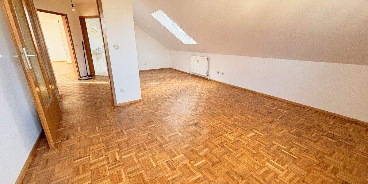 Etagenwohnung Nittendorf - 4 Zimmer, 104 m&sup2;, 299.000&euro; | Angebot:25702721