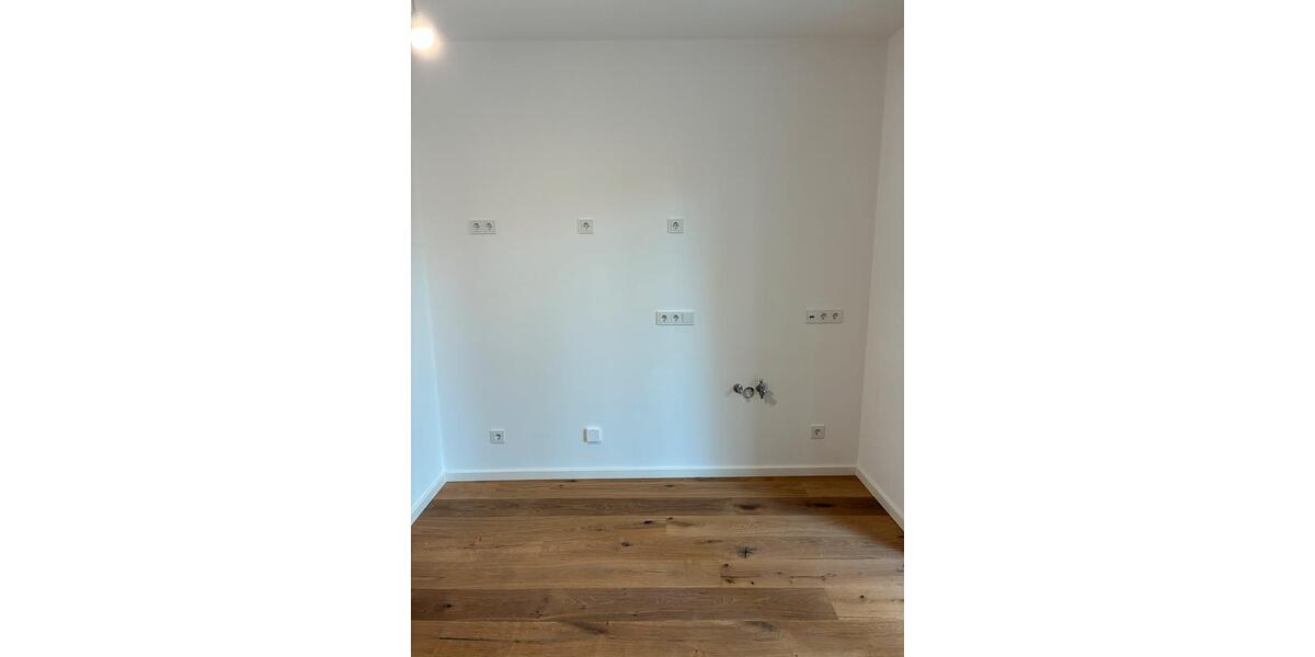 Exklusive Wohnung mit eigenem Garten zentrumsnah in Regensburg 2 zimmer