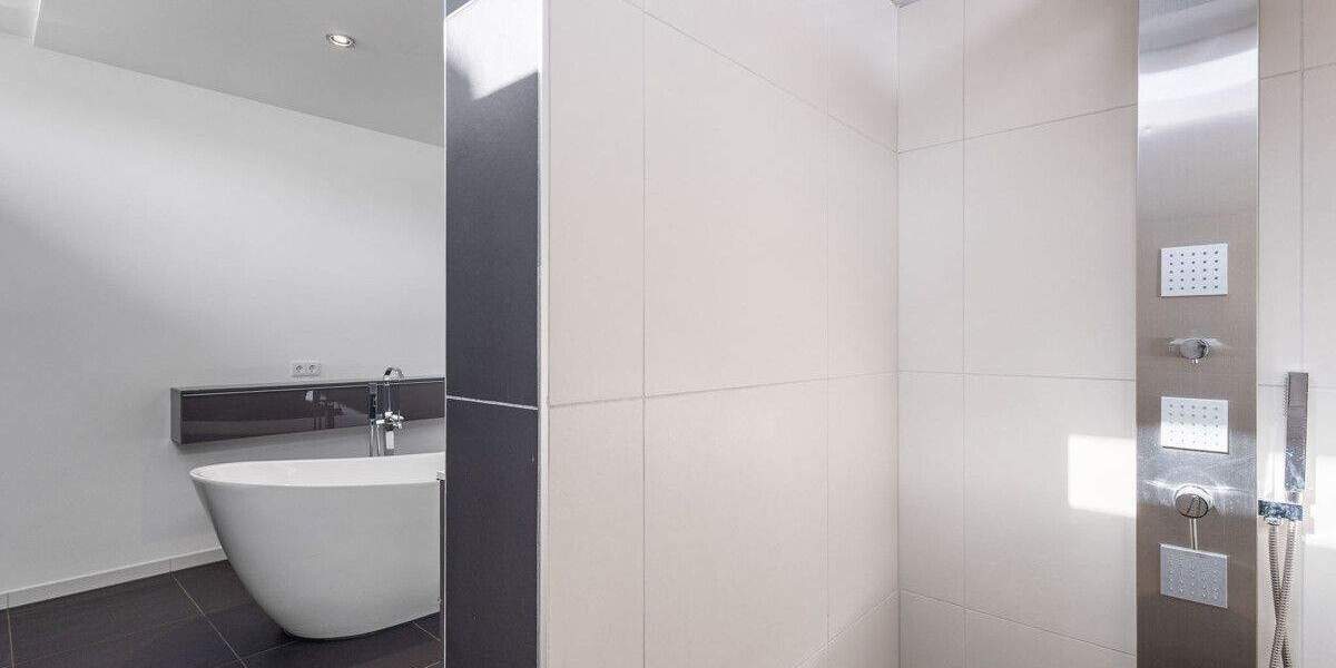 Einfamilienhaus Neutraubling - 5 Zimmer, 203 m&sup2;, 1.149.000&euro; | Angebot:25645595