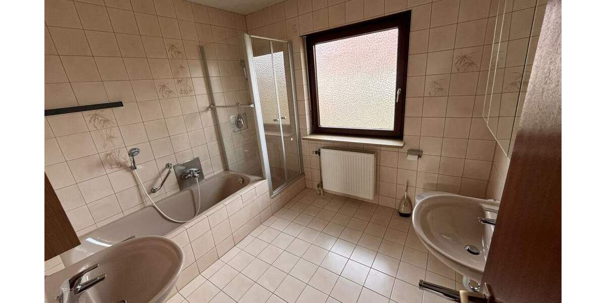 Reihenendhaus Neutraubling - 6 Zimmer, 152 m&sup2;, 498.000&euro; | Angebot:23853071