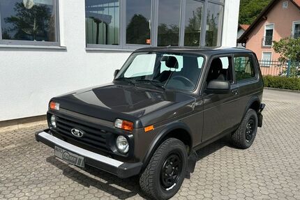 Lada Niva 45.800 km 12.500 &euro; Donaustauf 93093