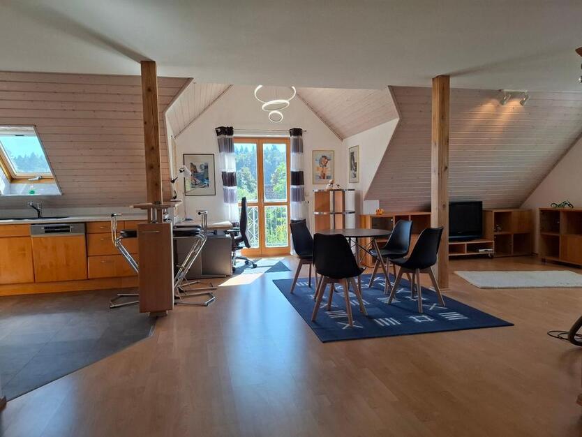 Voll möblierte, moderne StudioWohnung zur Kurzzeit-Zwischenmiete