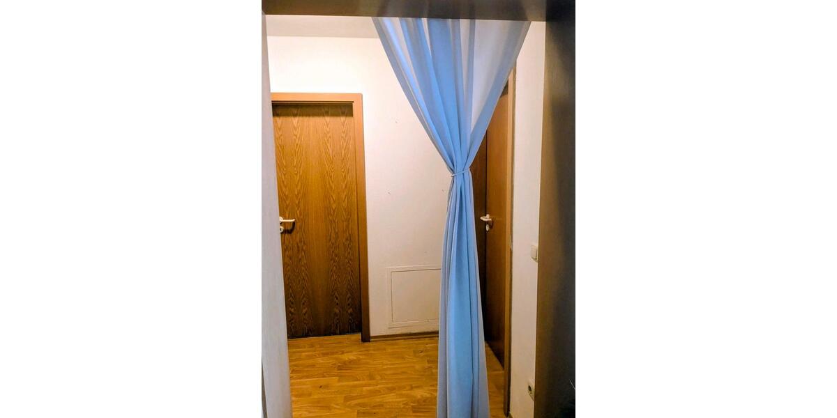 Schöne, helle Dachgeschosswohnung in 93192 Wald 2 zimmer