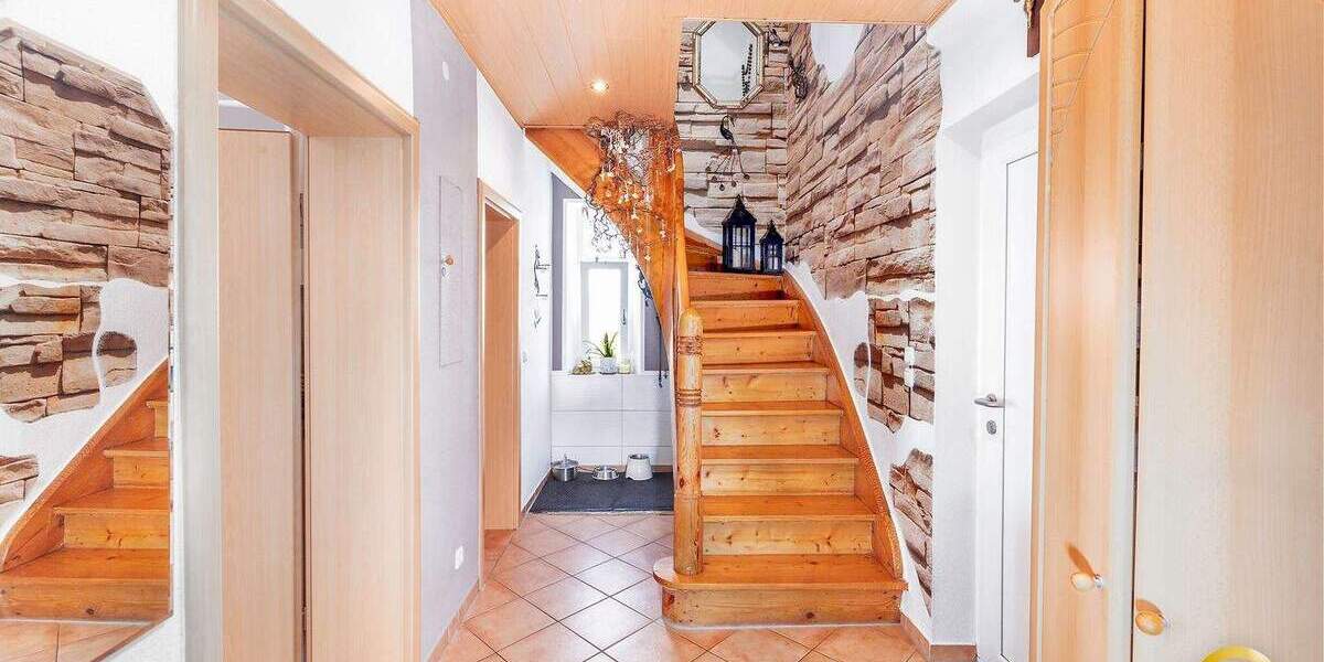 Einfamilienhaus Kelheim - 6 Zimmer, 160 m&sup2;, 550.000&euro; | Angebot:25737539