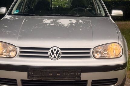 VW Golf 213.000 km 1.700 &euro; Regensburg 93053