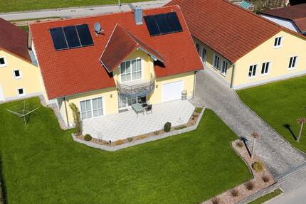 Haus Langquaid - 9 Zimmer, 218 m&sup2;, 875.000&euro; | Angebot:26206656