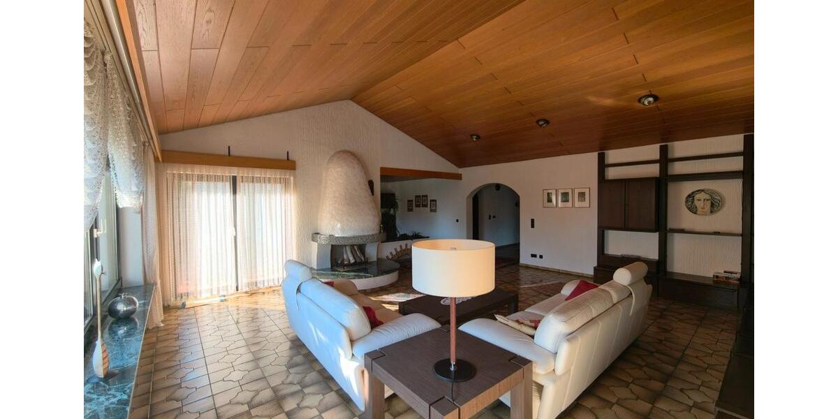 Bungalow Obertraubling - 7 Zimmer, 174 m&sup2;, 760.000&euro; | Angebot:26100471