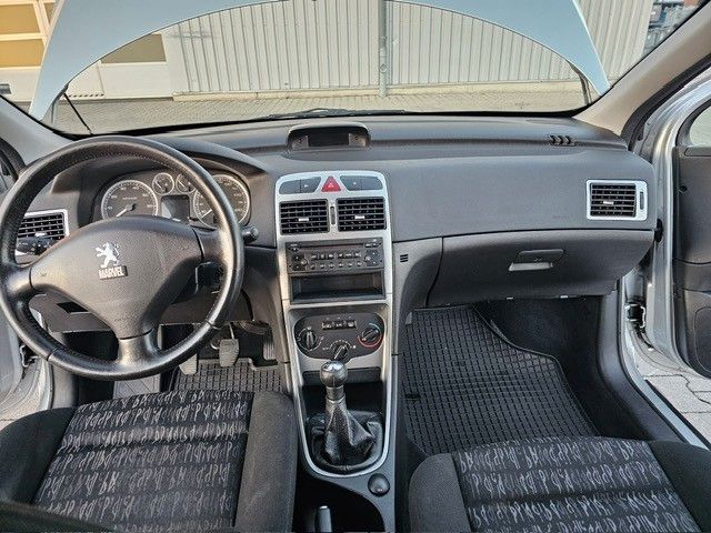Peugeot 307 240.000 km 1.450 € Regensburg 93055