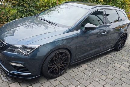 Seat Leon 44.508 km 28.000 € Rain 94369