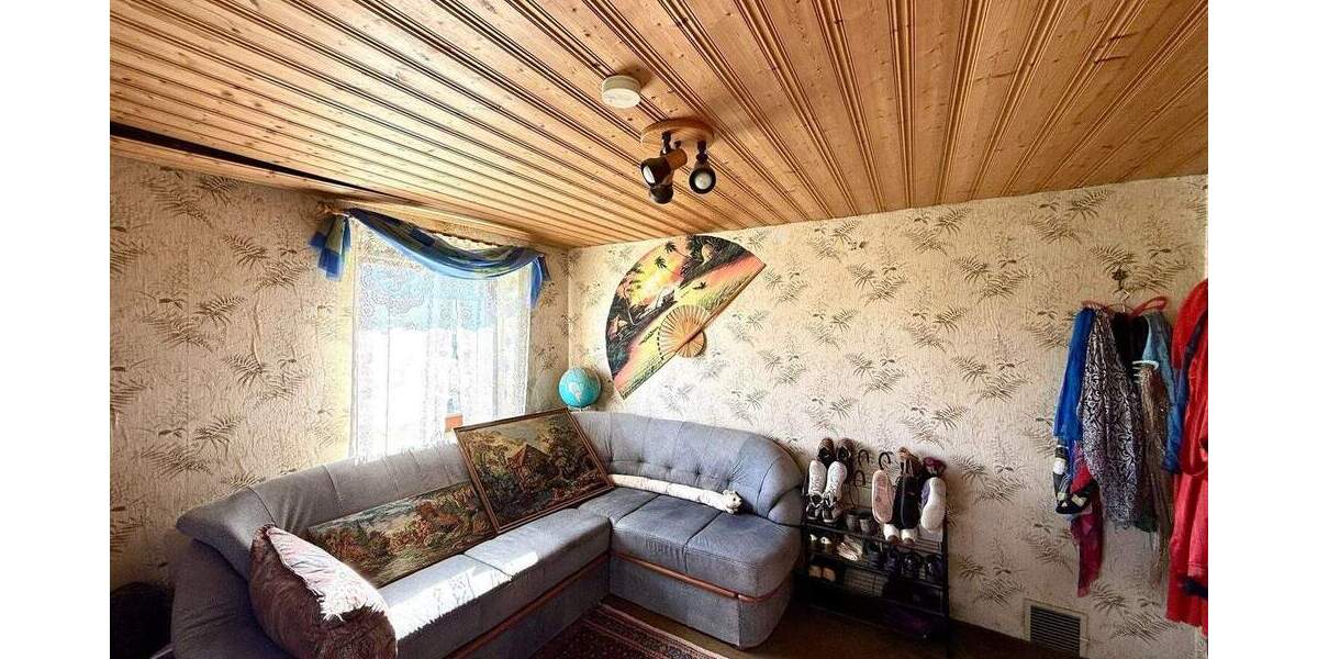 Einfamilienhaus Regensburg Oberisling-Graß - 9 Zimmer, 180 m&sup2;, 545.000&euro; | Angebot:25697116